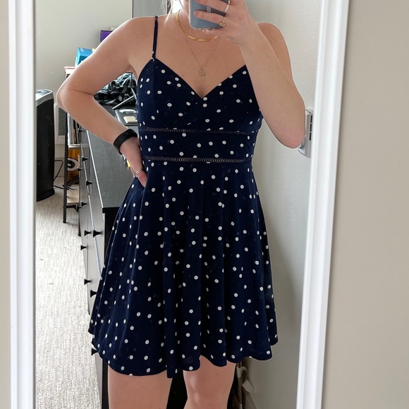 Dress - Picture 1 of 4